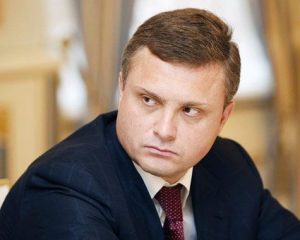 Політолог розповів, як Янукович воює з Льовочкіним