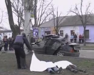 В Николаеве в ДТП погибли четверо молодых людей