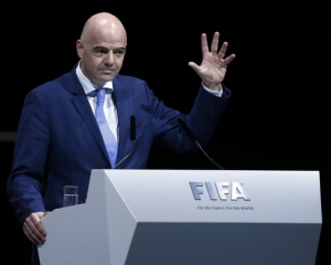Інфантіно зароблятиме на посаді президента ФІФА менше, ніж Блаттер