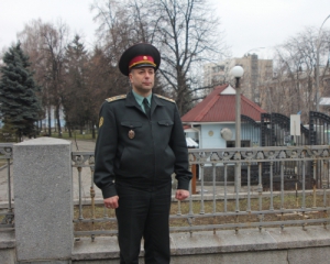 У лютому на контрактну службу пішли 8,7 тисяч осіб - полковник Полонський
