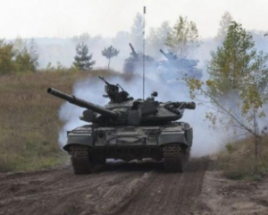 В районе Солнцево боевики разместили запрещенные танки - разведка
