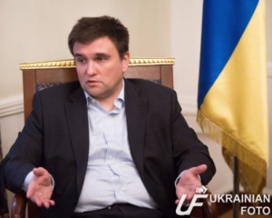 ЄС готовий скасувати візи для України без додаткових умов - міністр