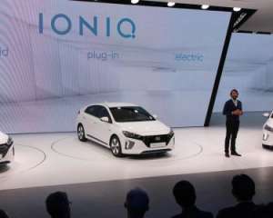 Hyudai презентував три версії моделі Ioniq