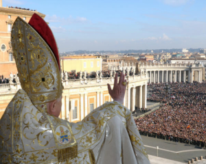 Папа Римський змінив правила канонізації через корупційний скандал