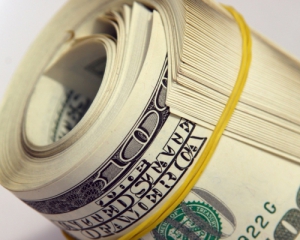 Наличный доллар в продаже упал до 26,53 грн