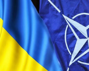 На Донбасі відбувається гібридна війна з боку РФ - НАТО
