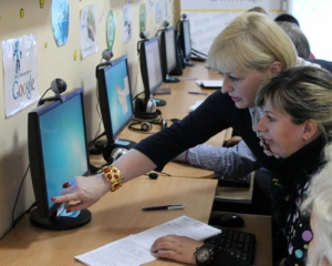 Из-за дорогого доллара украинцы реже покупают технику