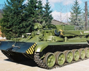 Во Львове разработали новый универсальный армейский тягач