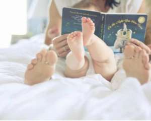 Казки дитині повинен читати тато, а не мама - фахівці