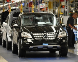 Mercedes передумав будувати завод у Росії