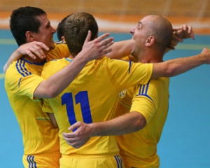 Футзал. Сборная Украины разгромила Словакию в первом матче плей-офф КМ-2016