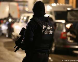 В Европе разыскивают еще восемь подозреваемых в связи с терактами - СМИ