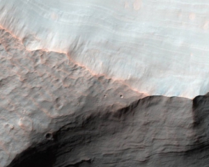 NASA показало фото висохлої гірської річки на Марсі