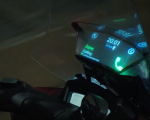 Samsung вмонтувала &quot;умный&quot; дисплей у мотоцикл