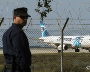 Викрадача єгипетського авіалайнера заарештували