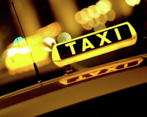 В Україні 90% таксистів працюють у тіні