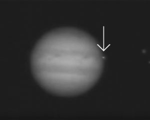 Астрономы-любители зафиксировали столкновение астероида с Юпитером