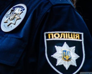 У Києві п'яний поліцейський влаштував стрілянину по вуличним собакам