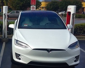 П'ятеро українців уже замовили нову Tesla 3