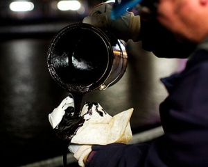Цены на нефть упали менее 39 долларов за баррель