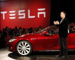 Предварительный заказ новой модели Tesla 3 побил все рекорды