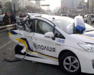 Українські поліцейські за рік розбили понад 200 Toyota Prius