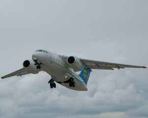 Між Польщею і Україною зняті обмеження на польоти