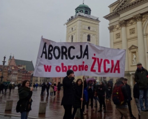 В Польше на протест против запрета абортов вышли 7 тысяч человек