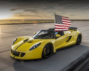 Hennessy Venom побив рекорд швидкості серед родстерів