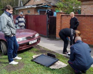 Хозяин дома схватил грабителей до приезда полицейских