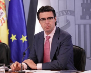 В Іспанії міністр промисловості подав у відставку через офшорний скандал