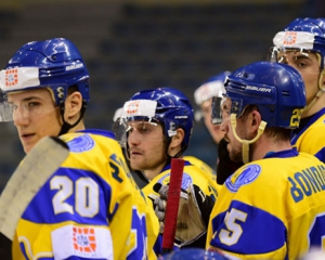 Сборная Украины по хоккею стартовала с разгромной победы на ЧМ в Хорватии