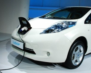 Продажи электромобилей Nissan выросли на 45%