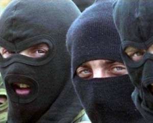 Грабители в масках связали депутата и его жену