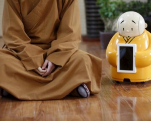 У Пекіні створили робота-монаха, який проповідує буддизм