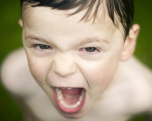 6 відмінностей зухвалої дитини від розбещеної