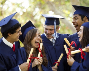 Вузи позбавлять обов'язку працевлаштовувати випускників