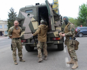 В &quot;Азові&quot; пояснили, що бійці полку роблять в Одесі