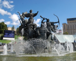 На майдані Незалежності знову запрацюють фонтани