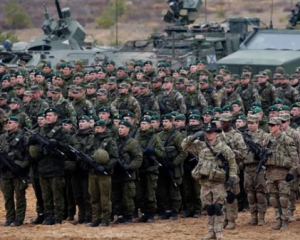 НАТО разместит 4 тысячи солдат в Польше и странах Балтии