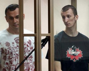 Сенцов и Кольченко заполнили документы на экстрадицию