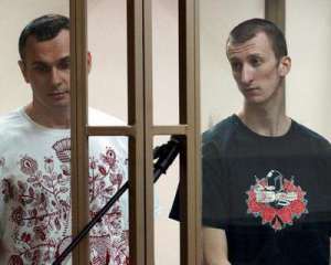 Сенцов та Кольченко заповнили документи на екстрадицію