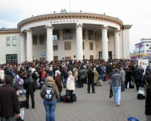 Вокзальна закриватиметься на вхід в години пік