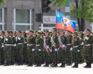 ЛНР выставит на парад 1 тысячу бойцов и 74 единицы техники
