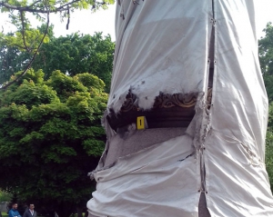 В Полтаве неизвестные пытались разрушить памятник Ивану Мазепе