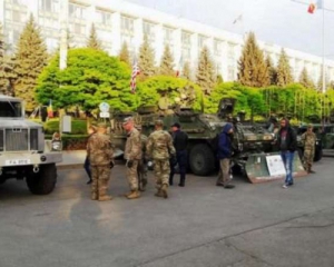 Военная техника США проехалась по столице Молдовы