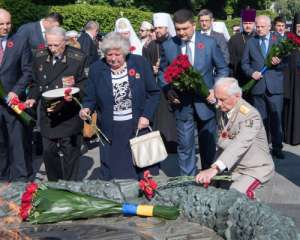 В Киеве возле Мемориала Вечной Славы произошла стычка