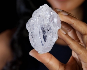 Самый дорогой в мире алмаз продали за более $60 млн