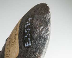 Австралийские ученые нашли самый древний топор в мире