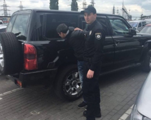 Во Львове полиция поймала &quot;на горячем&quot; вора авто